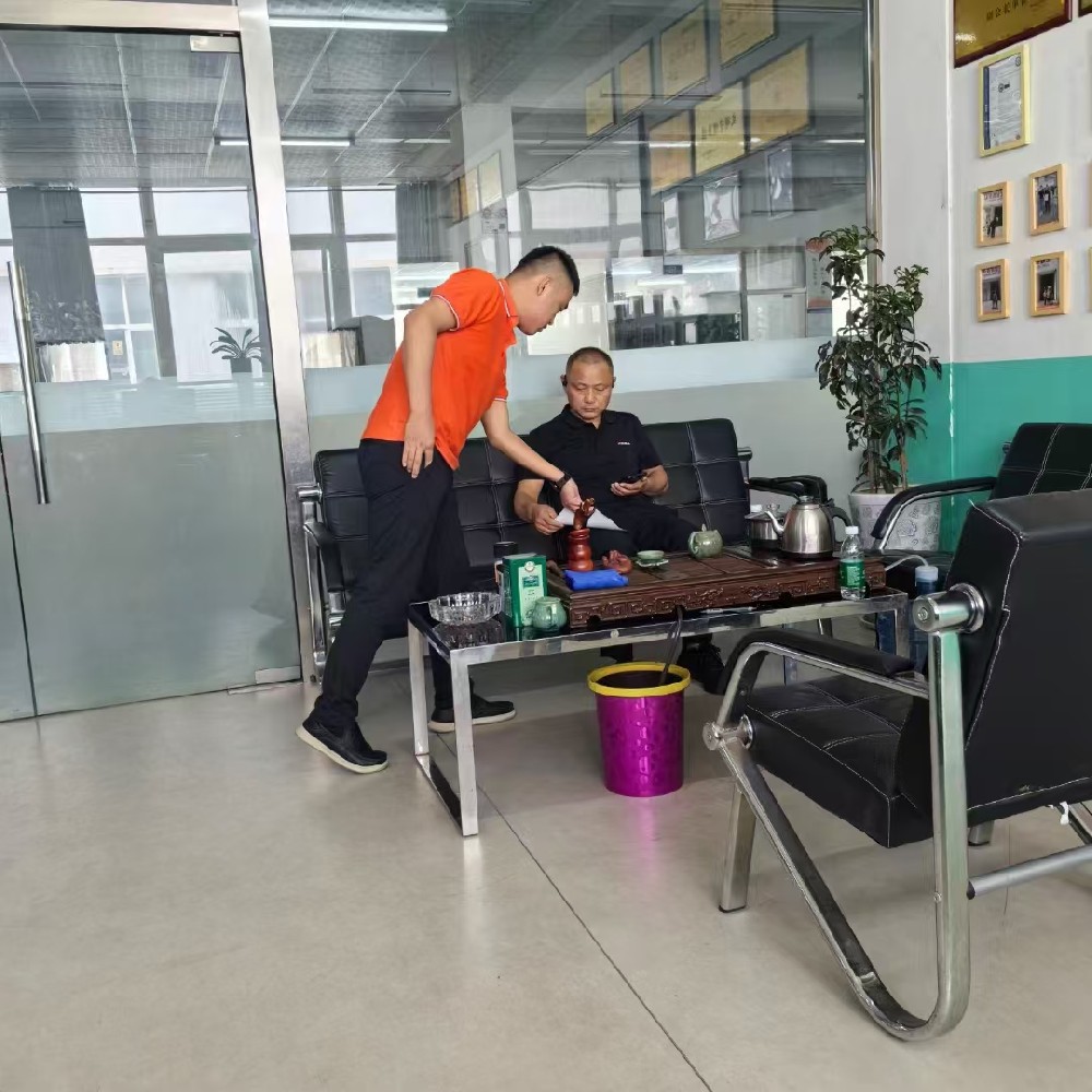 客戶來廠試機現(xiàn)場下定DCCZ5-4炒···
